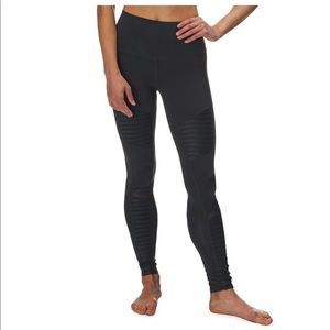 Alo Yoga Moto legging